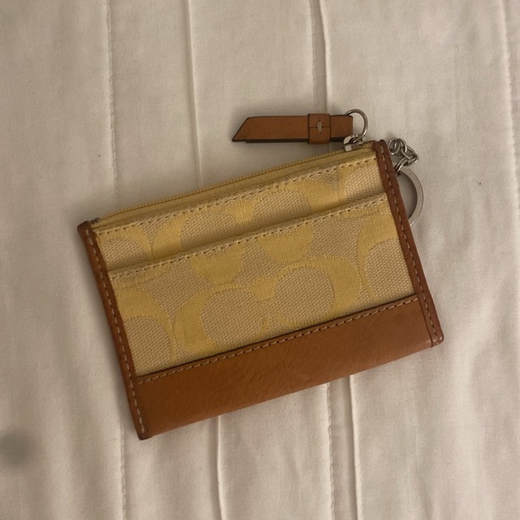 coach purse with wallet included - Picture 3 of 3
